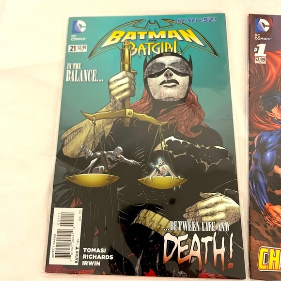DC Comics Bundle of (3) Batman & Batgirl, Batman & Red Robin, DC Universe VS Mas - Picture 2 of 8